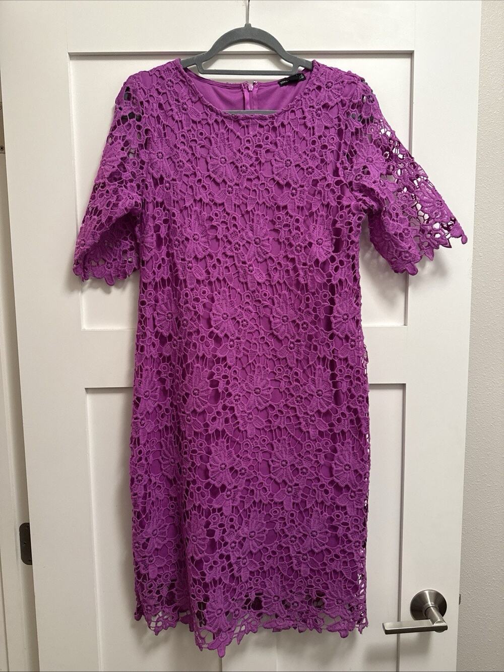 Nina Leonard Scallop Hem Lace Sheath Dress Size Medium Lined Purple NEW